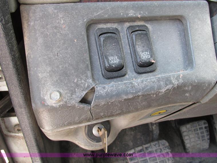 image for item I8868 2000 Freightliner Century Class semi truck