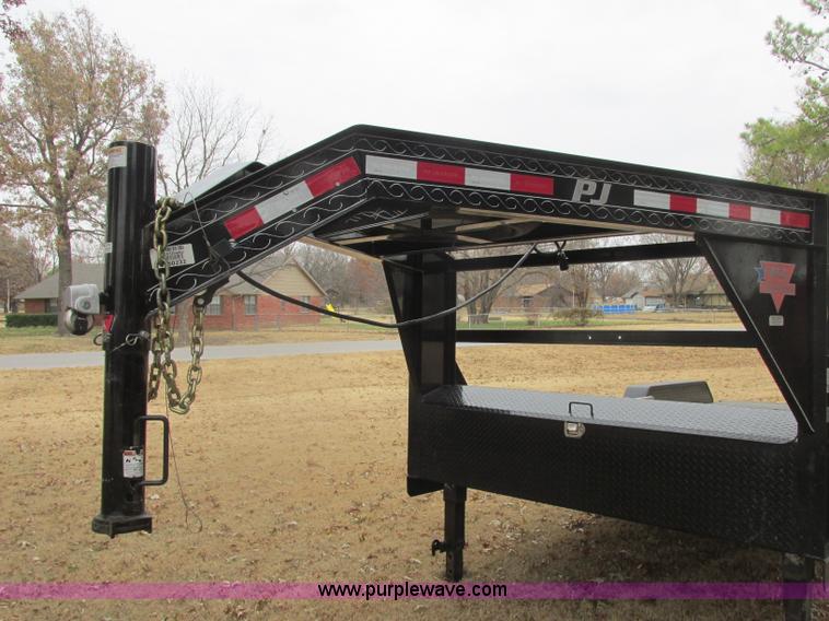 image for item J2350 2011 PJ flatbed trailer