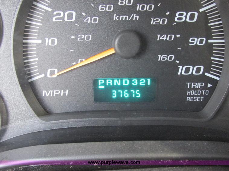 image for item J2353 2004 GMC Savana Thomas Built bus