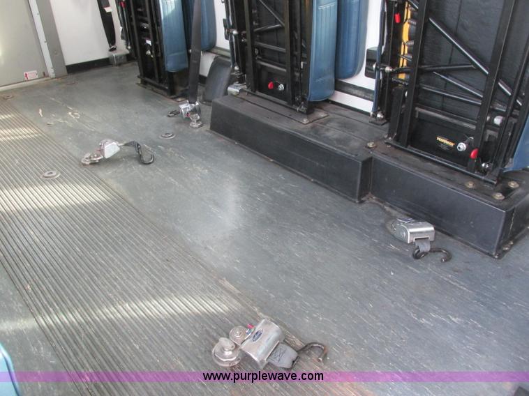 image for item J2355 2006 Ford Vaterra bus