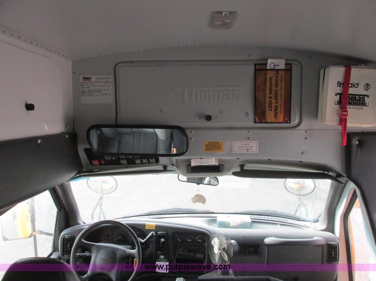 image for item J2356 2002 GMC Savana bus