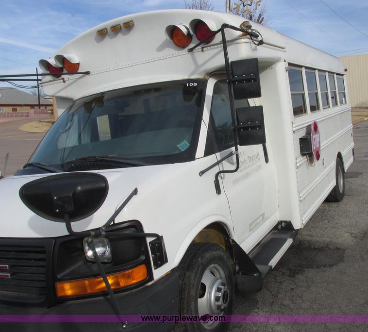 image for item J2357 2004 GMC Savana Thomas Built bus