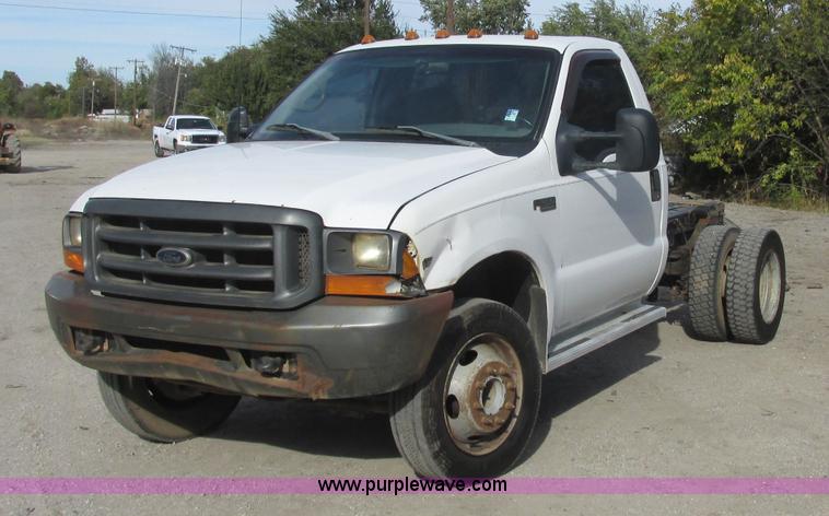 image for item J2379 1999 Ford F450 Super Duty cab and chassis