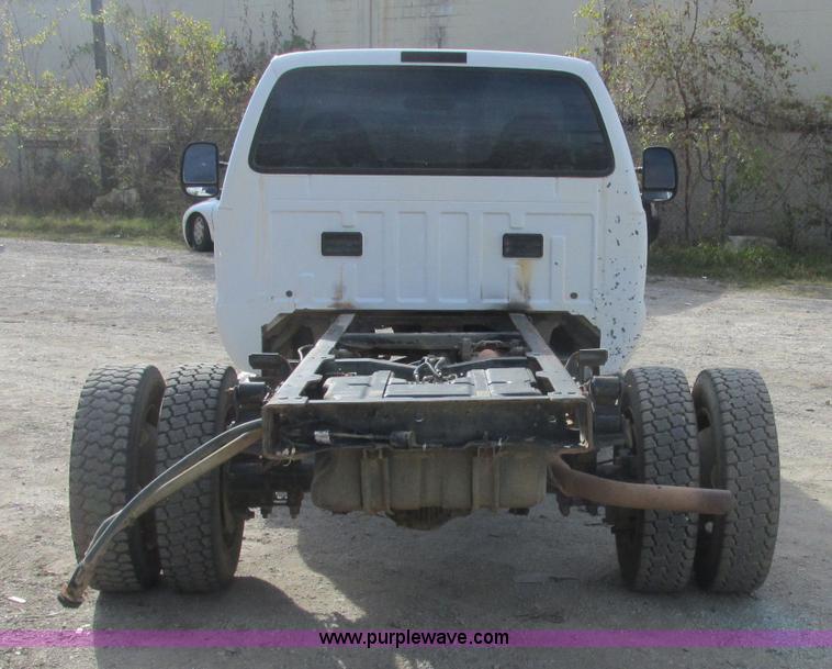image for item J2379 1999 Ford F450 Super Duty cab and chassis