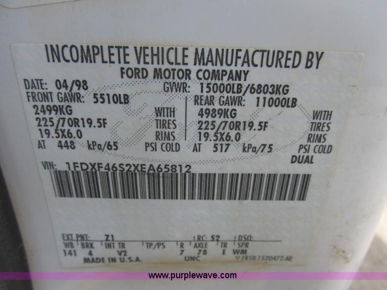 image for item J2379 1999 Ford F450 Super Duty cab and chassis