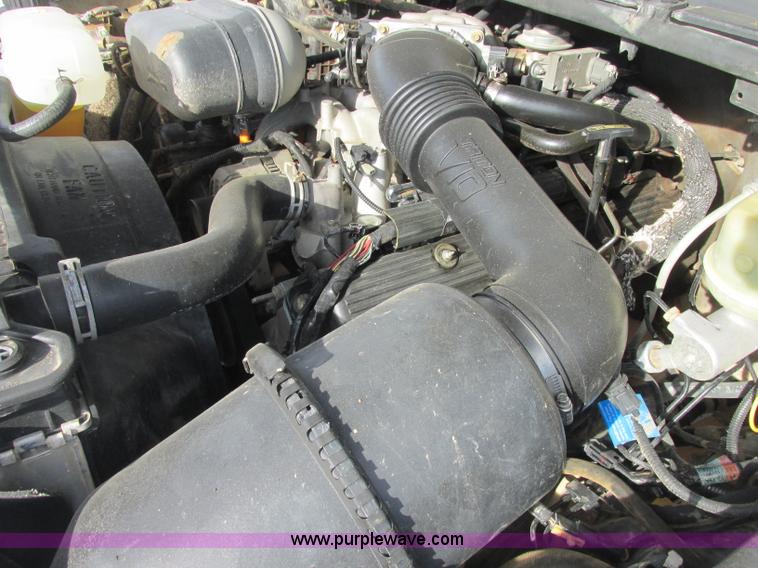 image for item J2379 1999 Ford F450 Super Duty cab and chassis