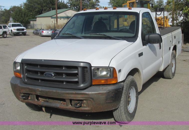image for item J2381 2000 Ford F250 service truck