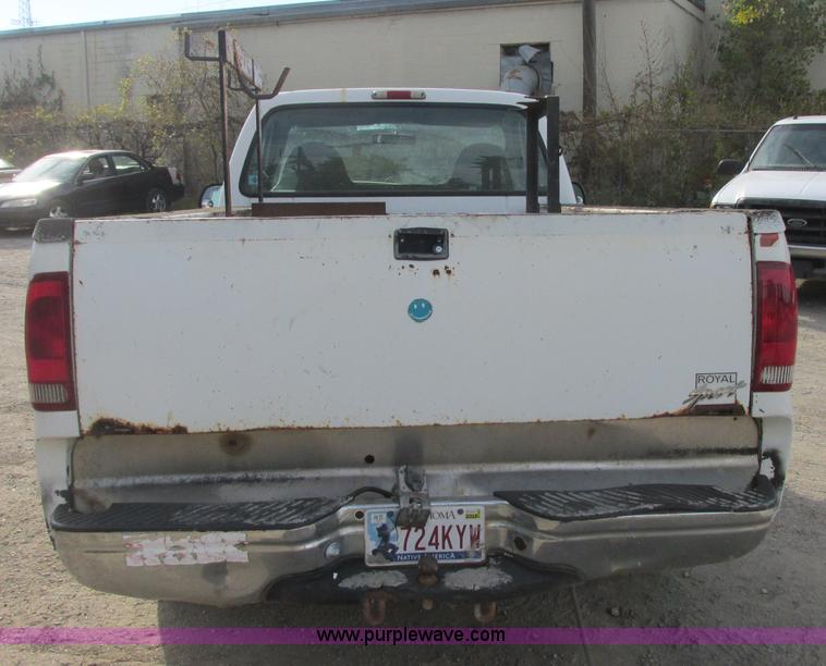 image for item J2381 2000 Ford F250 service truck