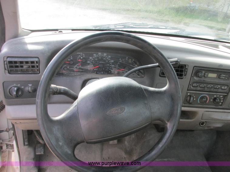 image for item J2381 2000 Ford F250 service truck