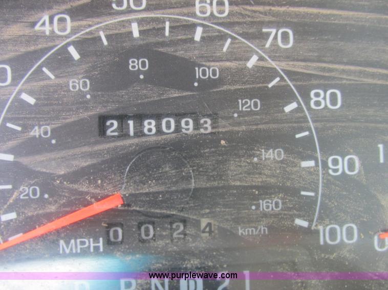 image for item J2381 2000 Ford F250 service truck