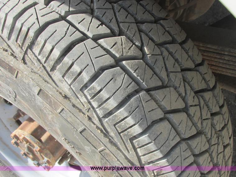 image for item J2381 2000 Ford F250 service truck