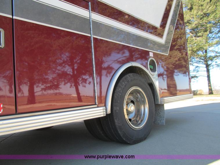 image for item J3355 2008 Ford E450 Super Duty ambulance