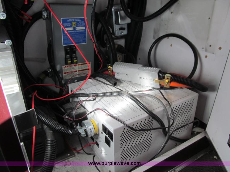 image for item J3355 2008 Ford E450 Super Duty ambulance