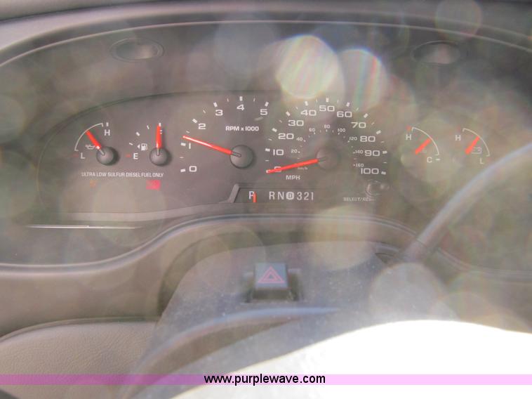 image for item J3355 2008 Ford E450 Super Duty ambulance