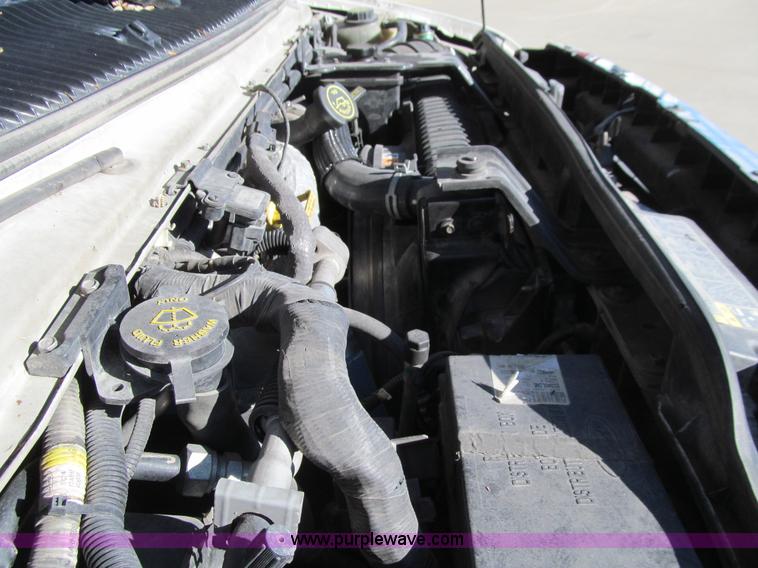 image for item J3355 2008 Ford E450 Super Duty ambulance