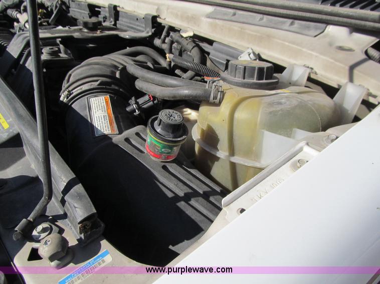 image for item J3355 2008 Ford E450 Super Duty ambulance