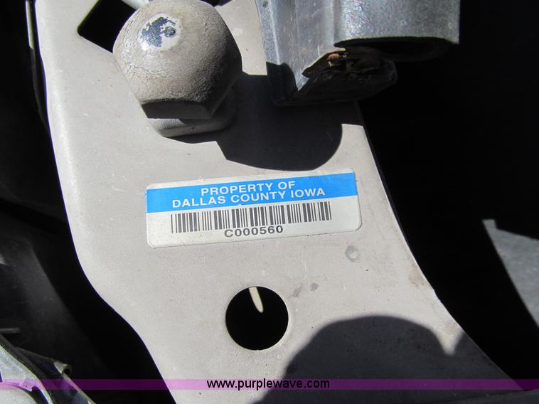 image for item J3355 2008 Ford E450 Super Duty ambulance