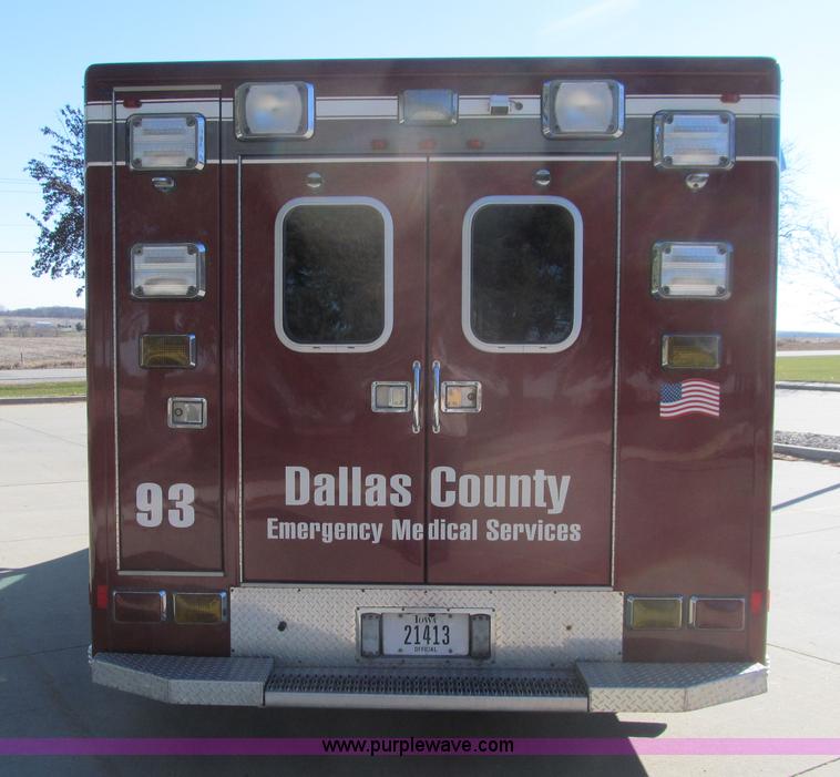 image for item J3356 2008 Ford E450 Super Duty ambulance