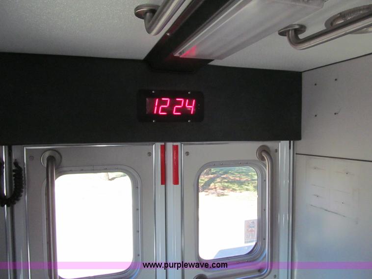 image for item J3356 2008 Ford E450 Super Duty ambulance