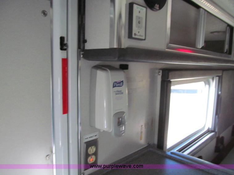 image for item J3356 2008 Ford E450 Super Duty ambulance
