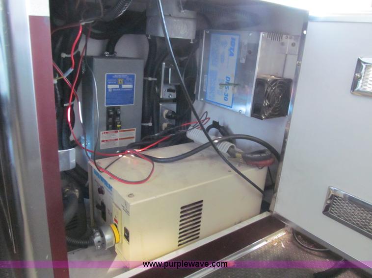 image for item J3356 2008 Ford E450 Super Duty ambulance