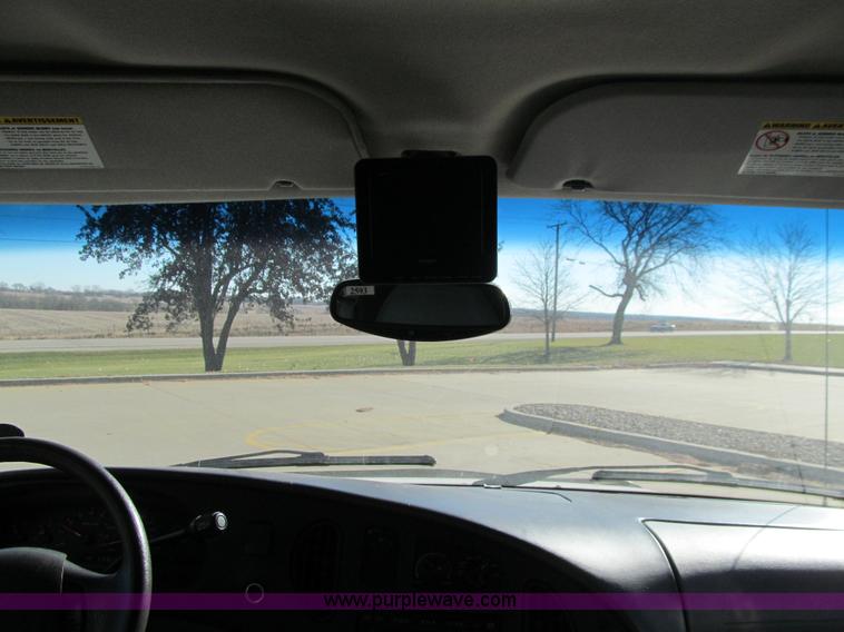 image for item J3356 2008 Ford E450 Super Duty ambulance