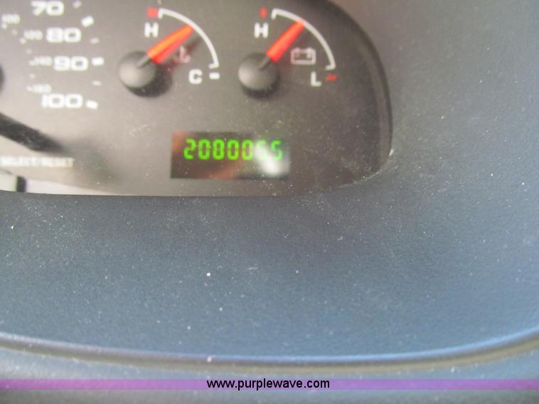 image for item J3356 2008 Ford E450 Super Duty ambulance