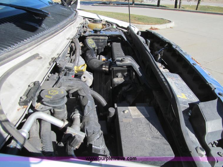 image for item J3356 2008 Ford E450 Super Duty ambulance