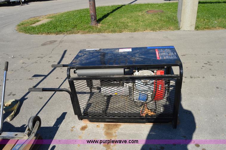 image for item AC9351 Master MGH10,000C generator