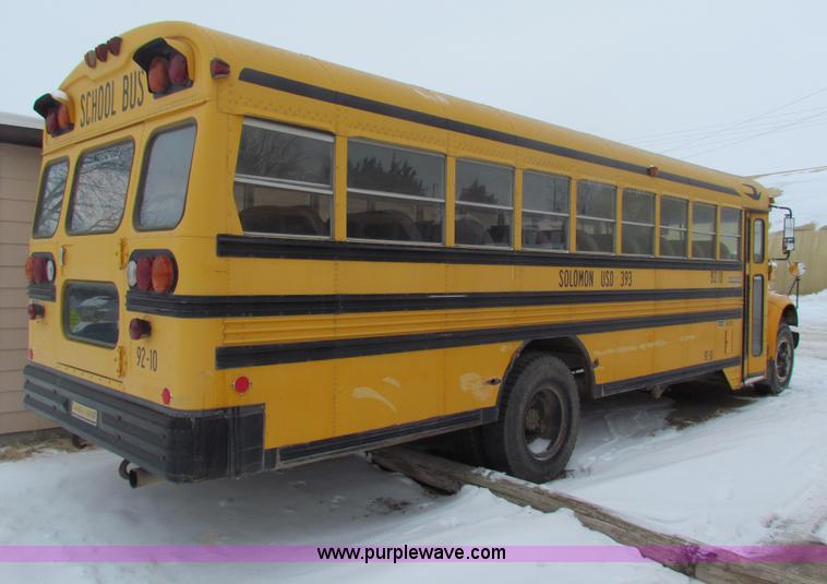 image for item AJ9463 1992 International 3800 school bus