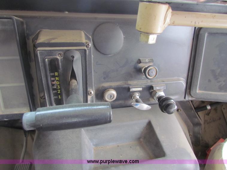 image for item AJ9463 1992 International 3800 school bus