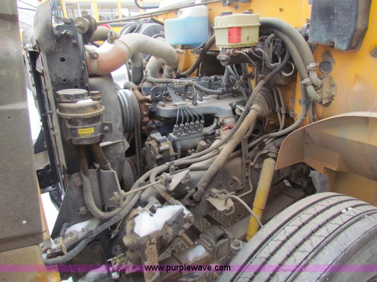 image for item AJ9463 1992 International 3800 school bus