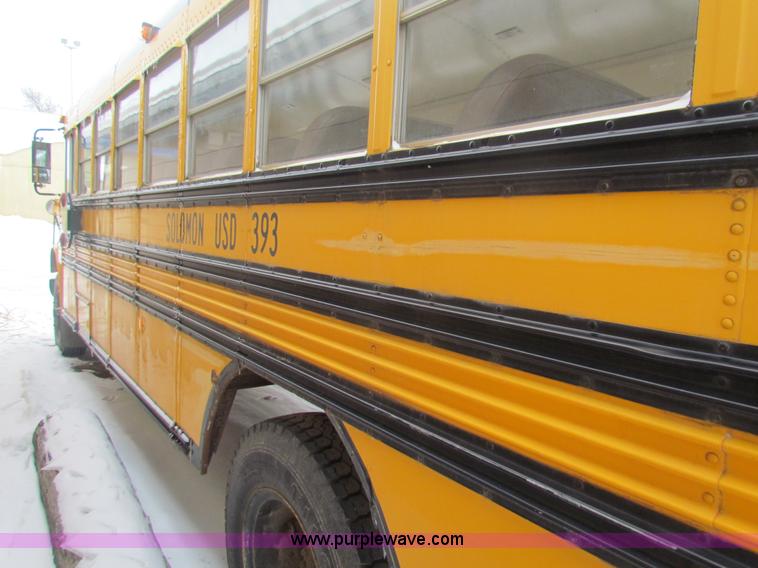 image for item AJ9463 1992 International 3800 school bus