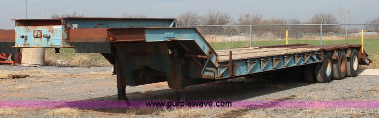 image for item AK9628 1976 Fruehauf triple axle step deck trailer
