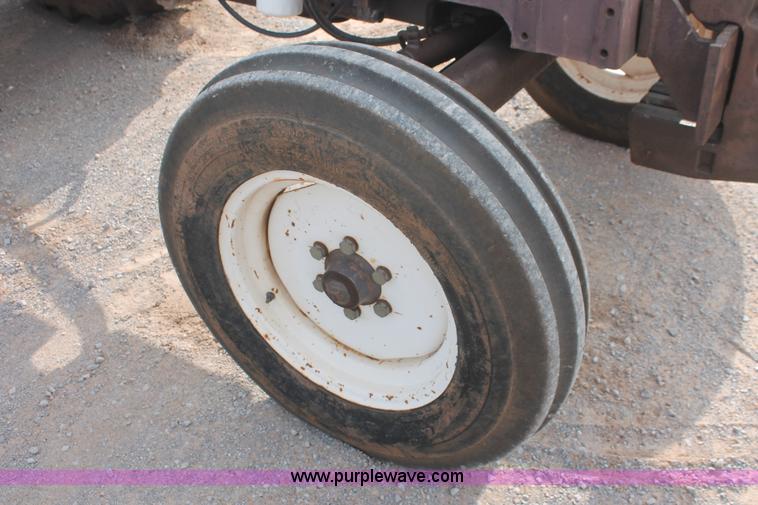 image for item AK9636 1989 Hesston 80-66 tractor