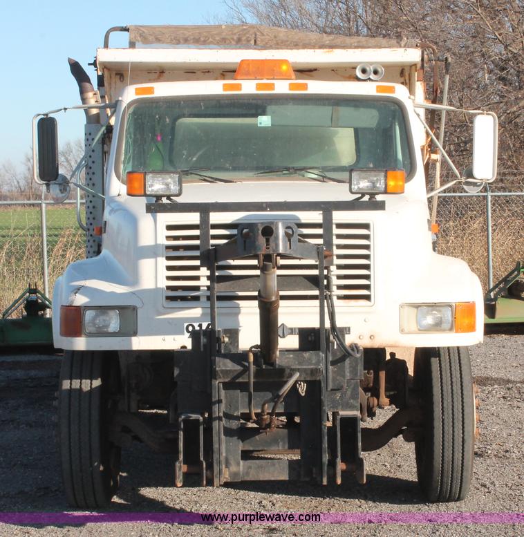 image for item AK9640 1997 International 4900 dump truck