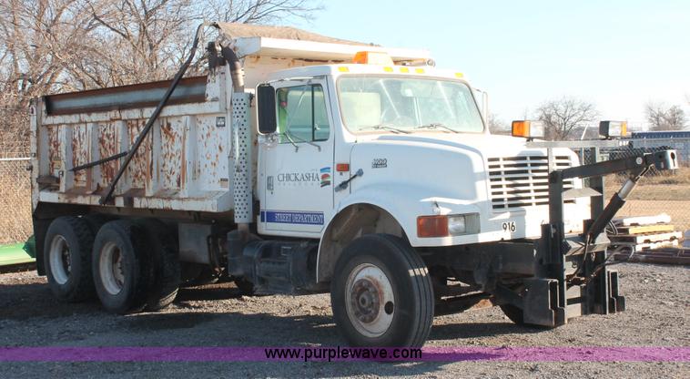 image for item AK9640 1997 International 4900 dump truck