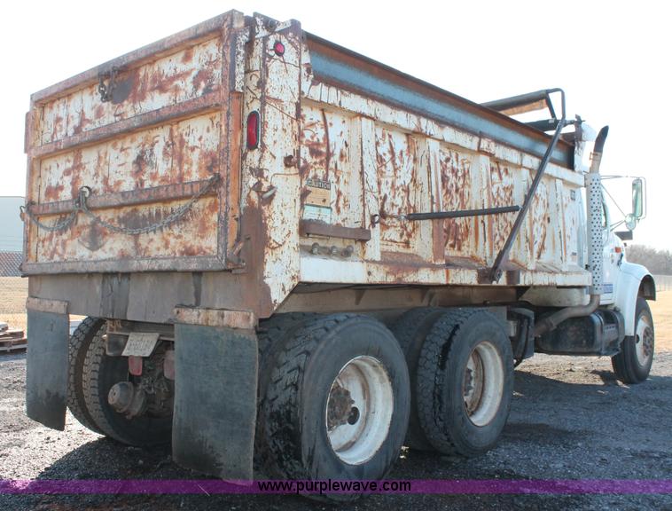 image for item AK9640 1997 International 4900 dump truck