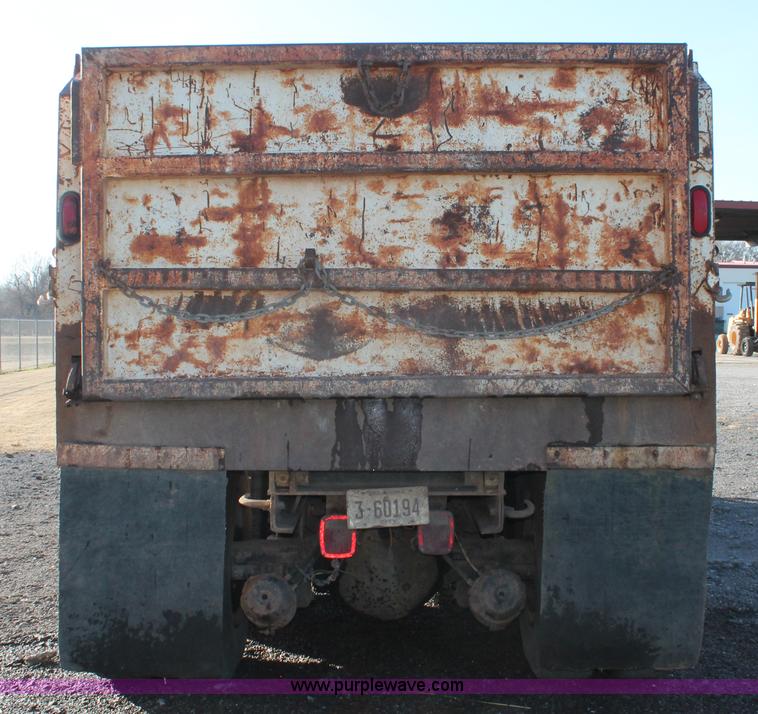 image for item AK9640 1997 International 4900 dump truck