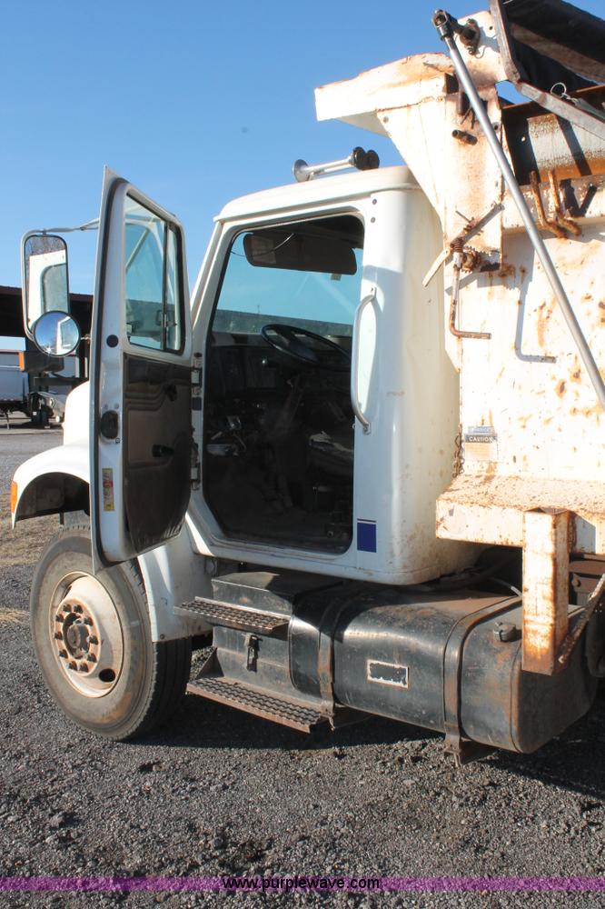 image for item AK9640 1997 International 4900 dump truck