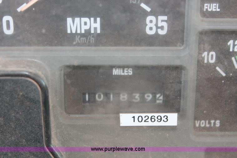 image for item AK9640 1997 International 4900 dump truck