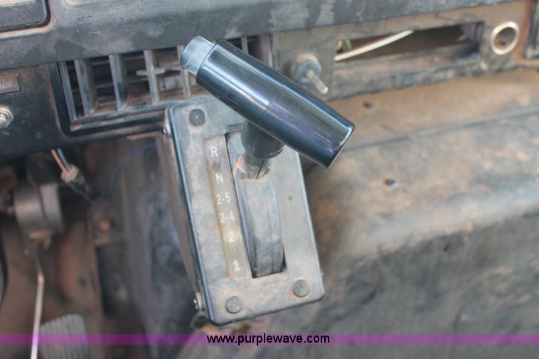 image for item AK9640 1997 International 4900 dump truck