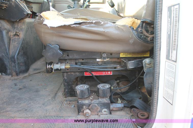 image for item AK9640 1997 International 4900 dump truck