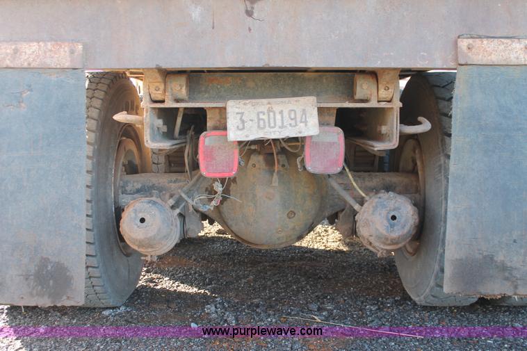 image for item AK9640 1997 International 4900 dump truck