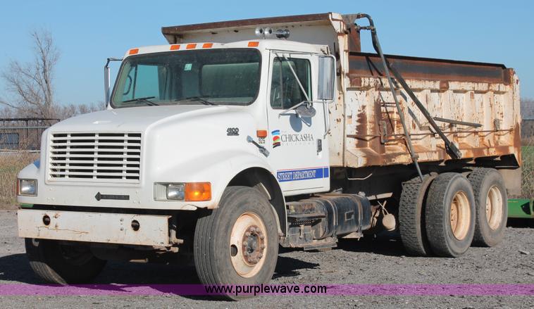 image for item AK9641 2000 International 4900 dump truck