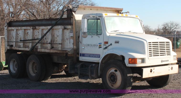 image for item AK9641 2000 International 4900 dump truck