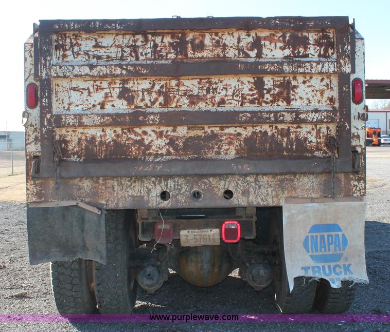 image for item AK9641 2000 International 4900 dump truck