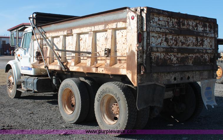 image for item AK9641 2000 International 4900 dump truck