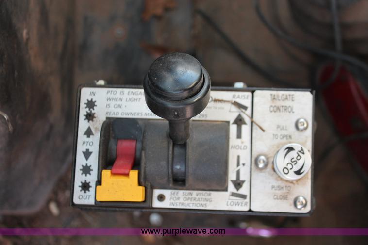 image for item AK9641 2000 International 4900 dump truck