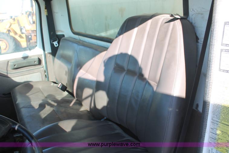 image for item AK9641 2000 International 4900 dump truck